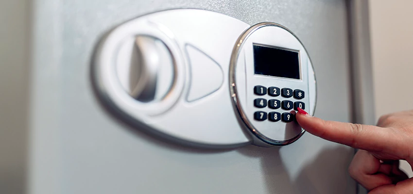 Jewelry Safe Cracking in Cypress, California